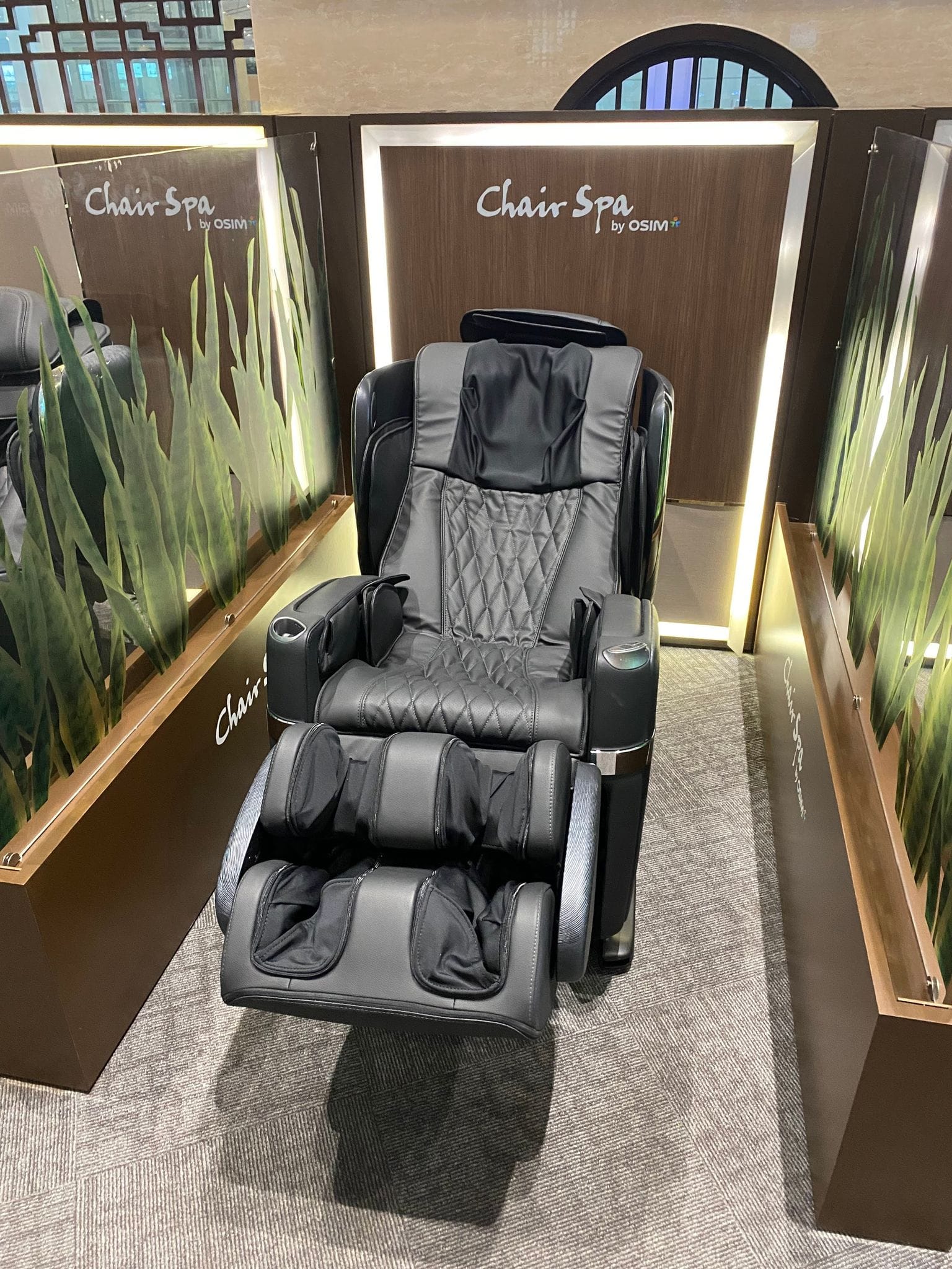 Massage chairs in a Beijing airport lounge, free with a lounge-access card