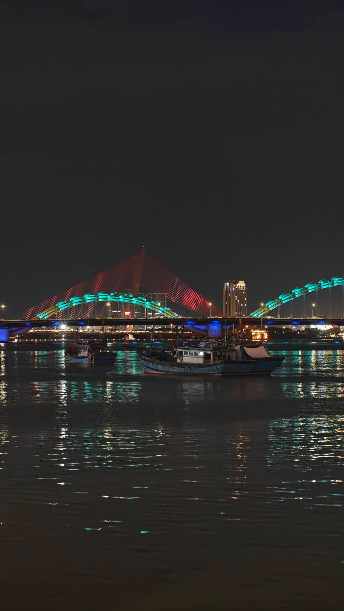 Da Nang in 5 Days — Diving, Scooters and Saigon Traffic