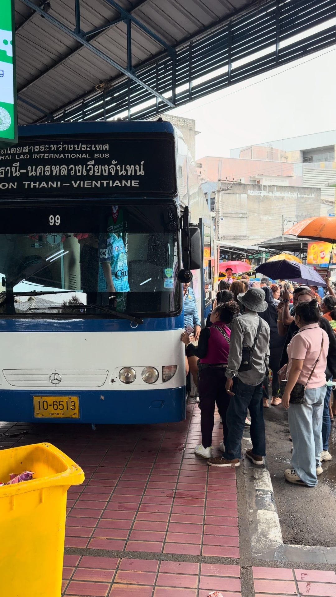 The international bus from Vientiane to Udon Thani at Talat Sao station